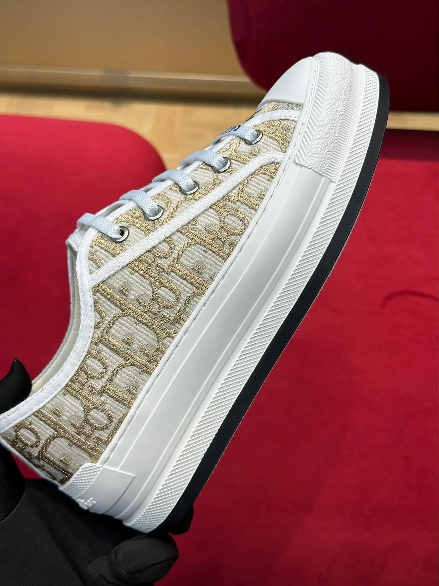 👟👟Ex-factory price 520👟👟 Dior Dior ss23 new arrival~ CD's 2023 spring and summer thick-soled embroidered cloth shoes have a good heightening effect, really look at it👏 The uppers have exquisite oblique three-dimensional embroidery, and the flower is the map of Paris! Exquisite and high-end, slimmed into shape! size 35-41 (40-41 customized)